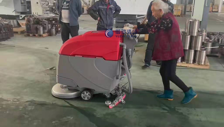 鎮(zhèn)江某交通科技有限公司選購御衛(wèi)仕手推式洗地機(jī)DX4 鎮(zhèn)江某交通科技有限公司選購御衛(wèi)仕手推式洗地機(jī)DX4