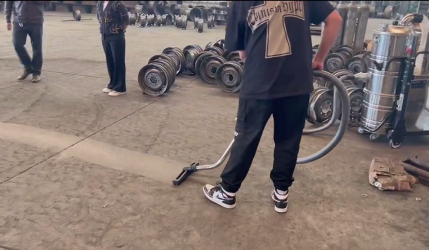 安徽某公司采購御衛(wèi)仕工業(yè)吸塵器Y-4065H 安徽某公司采購御衛(wèi)仕工業(yè)吸塵器Y-4065H